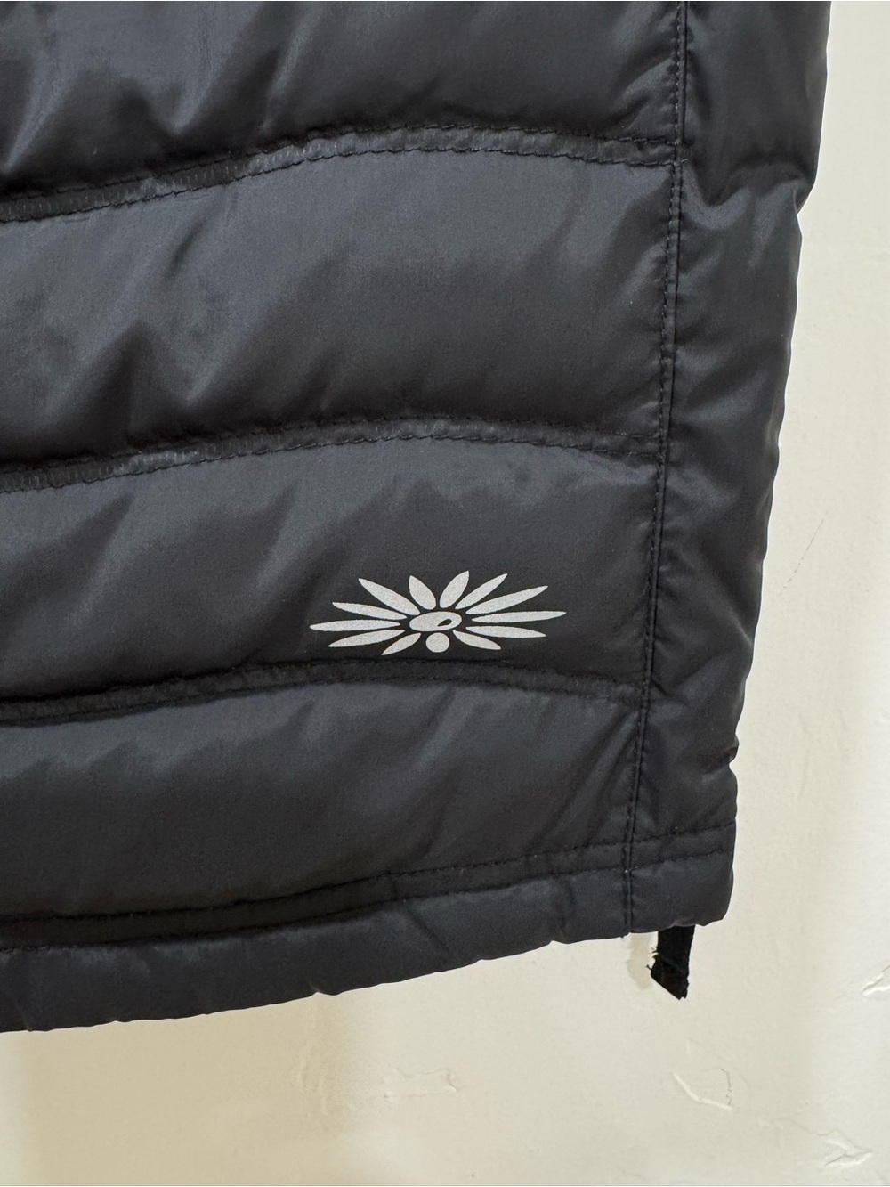 SKHOOP Down Quilted Black Insulated Skirt Women's Medium Gorpcore Outdoor - Picture 6 of 16